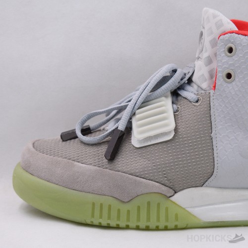 yeezy platinum